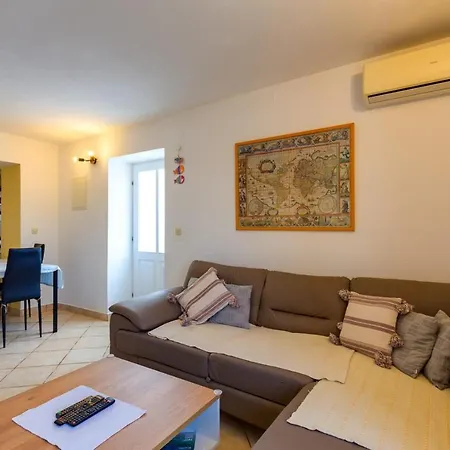Valeria, Mali Lošinj