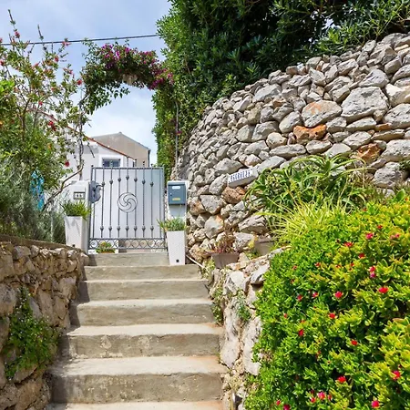 Valeria, Mali Losinj